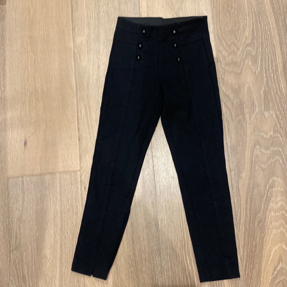 Zara girls black high waist legging/pants w/ buttons size 8. Excellent condition
